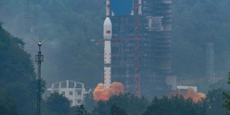 China lanzó un nuevo grupo de satélites de teledetección