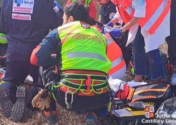 Fallece una persona y otra resulta herida al estrellarse una avioneta en Palencia