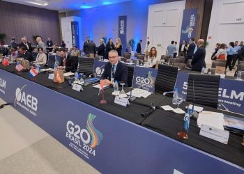 Juan Carlos Cortés, director de la AEE, participó en la reunión de Líderes de Economía Espacial.