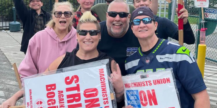 Los trabajadores de Boeing en huelga no están interesados en la última oferta de la empresa