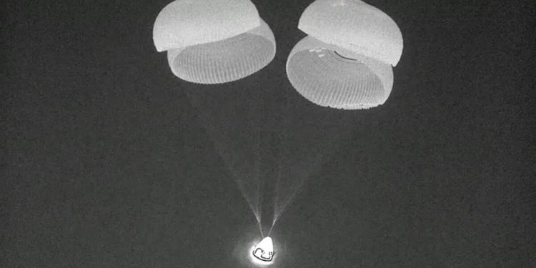 Regresa a casa la nave espacial Dragon de SpaceX con la tripulación de Polaris Dawn