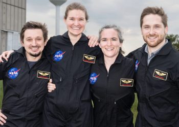 Una tripulación de voluntarios regresa de un viaje simulado a Marte