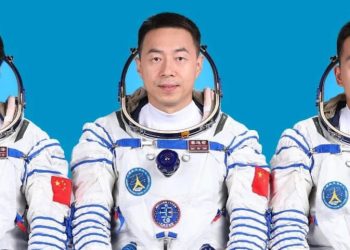 China lanza la misión Shenzhou-19 con tres astronautas a bordo a su estación espacial