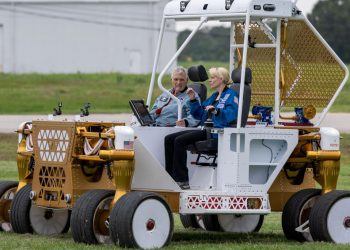 La Nasa prueba el rover lunar para los astronautas de Artemisa