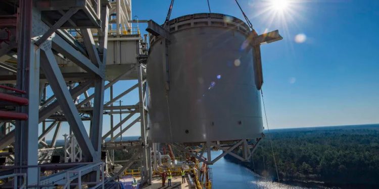 La Nasa prueba una nueva etapa del cohete SLS para las misiones Artemisa