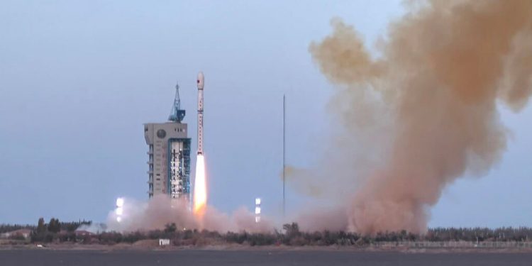 Lanzamiento del satélite Gaofen-12-05 con el cohete Long March 4C