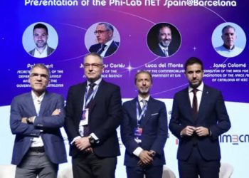 De izquierda a derecha, Josep Colomé, director del Área de Promoción del Sector Espacial de Catalunya en el IEEC, Juan Carlos Cortés, director de la Agencia Espacial Española y vicepresidente del Consejo de la ESA, Luca del Monte, responsable del Departamento de Comercialización de la ESA, y Pol Gibert, secretario general del Departamento de Empresa y Trabajo de la Generalitat de Cataluña.