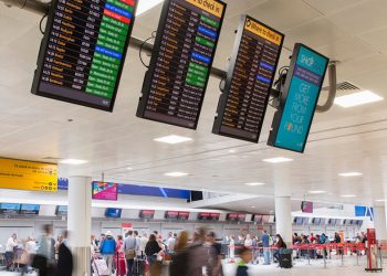 Interior del aeropuerto de Glasgow