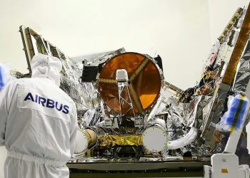 La ESA y Airbus revisan el funcionamiento del instrumento Atlid de EarthCARE