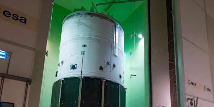 La etapa superior del Ariane 6 superó las pruebas para el lanzamiento con cuatro propulsores 