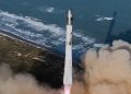 SpaceX lanzó con éxito su sexto vuelo de Starship, pero no logró atrapar el cohete impulsor