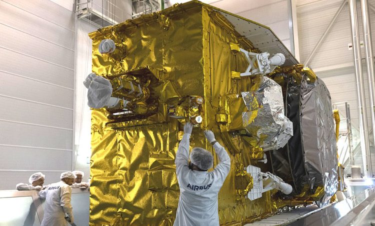 Airbus y CNES concluyen TELEO