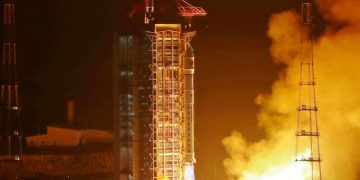 China lanza un nuevo un grupo de satélites