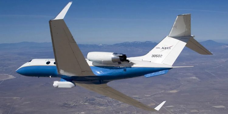 El avión C-20A de la Nasa estudia fenómenos meteorológicos extremos