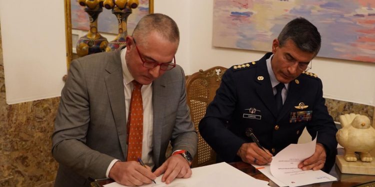 España y Colombia refuerzan su cooperación espacial con un acuerdo histórico