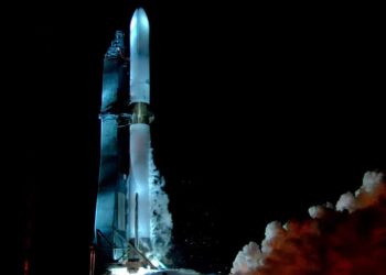 La FAA autoriza el lanzamiento del New Glenn, tras el éxito de la prueba de encendido estático