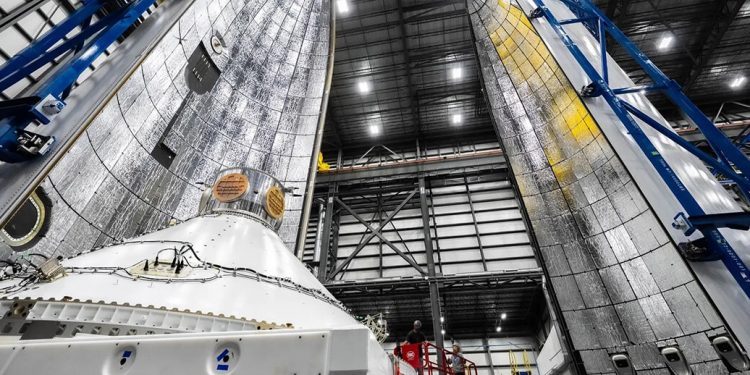 La carga útil Blue Ring Pathfinder lista para su lanzamiento en la primera misión de New Glenn