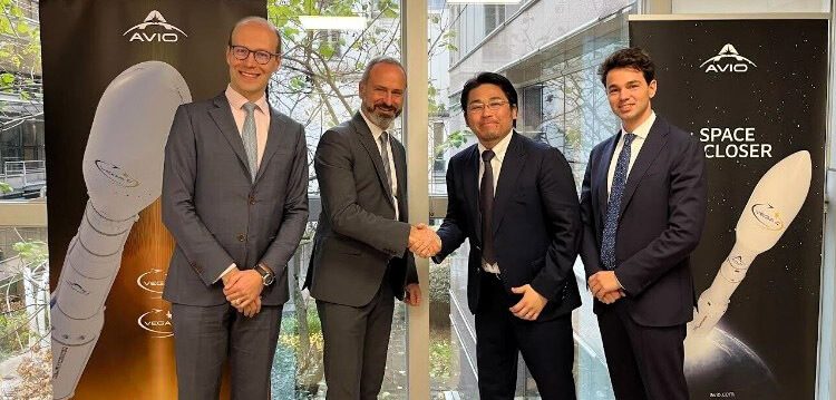 Avio y BULL trabajan en dispositivos de limpieza orbital