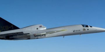 El XB-1 de Boom logra su primer vuelo supersónico