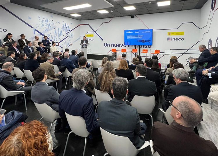 Ineco y SIAM lideran el debate sobre movilidad avanzada