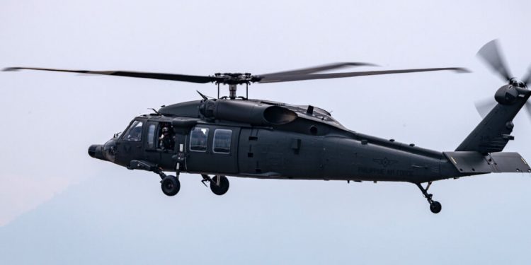 Lockheed Martin entregó 10 helicópteros S-70i Black Hawk a Filipinas en 2024