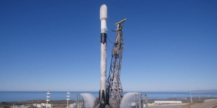 SpaceX lanzó la misión Transpporter-12 con varios cubeSats españoles
