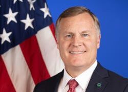 Trump designa a Chris Rocheleau administrador interino de la FAA