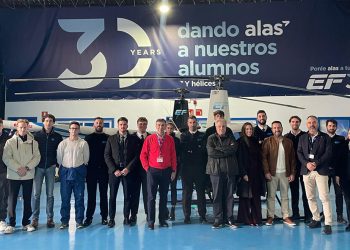 Visita de Avincis al Aeródromo de Cuatro Vientos.jpg