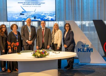 AFI KLM E&M y Air Canada firman un contrato para soporte de componentes del avión Boeing 787