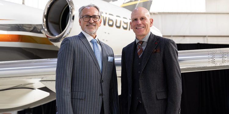 Embraer y Flexjet firman un acuerdo histórico de 7.000 millones de dólares