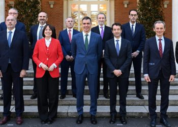 El presidente Sánchez recibió a empresas de los sectores aeroespacial, telecomunicaciones, seguridad y defensa