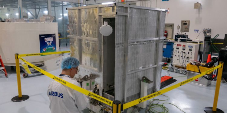 El reloj atómico espacial de la ESA (ACES) llegó a Florida