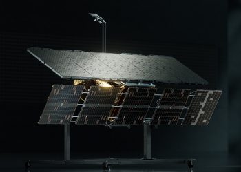 ICEYE lanza cuatro nuevos satélites y presenta su nuevo satélite de cuarta generación