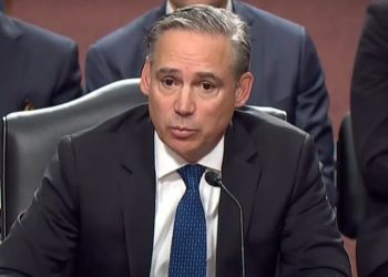 El CEO de Boeing reconoce ante el Senado de EEUU que su compañía ha cometido graves errores