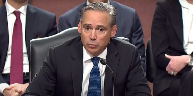 El CEO de Boeing reconoce ante el Senado de EEUU que su compañía ha cometido graves errores