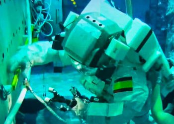 El astronauta español Pablo Álvarez regresó a Houston para su décimo entrenamiento en la Nasa  