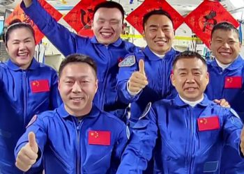 Tres astronautas chinos llegaron a la estación espacial Tiangong