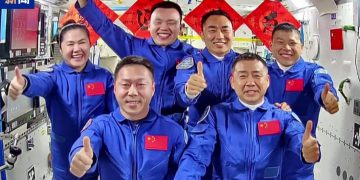 Tres astronautas chinos llegaron a la estación espacial Tiangong