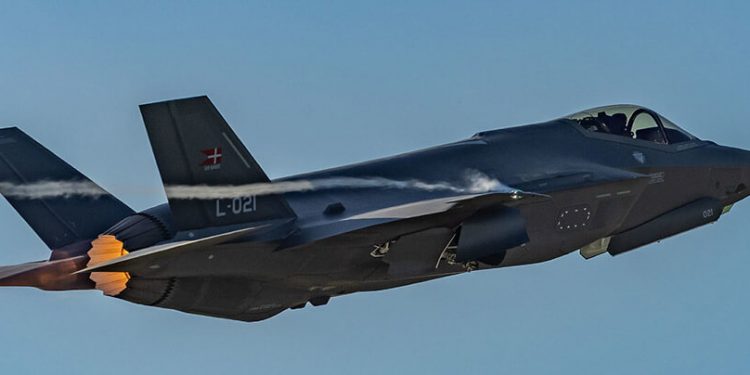El F-35 demuestra su capacidad de integración multidominio en Dinamarca