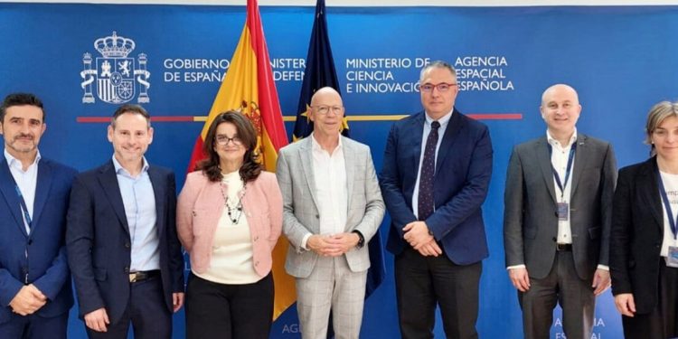 España afianza su papel en vigilancia solar y limpieza orbital