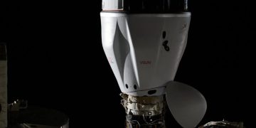 La nave de carga Dragon regresa a la Tierra desde la ISS