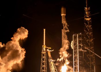 Un Falcon 9 logró despegar con 23 satélites Starlink