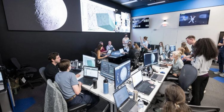 Artemisa de la Nasa estrena sala de control de vuelo