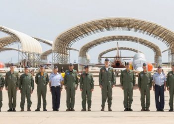 El Rey prueba el Pilatus PC-21, el nuevo avión de entrenamiento, relevo del veterano C-101