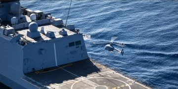 Francia da luz verde al dron naval VSR700 de Airbus