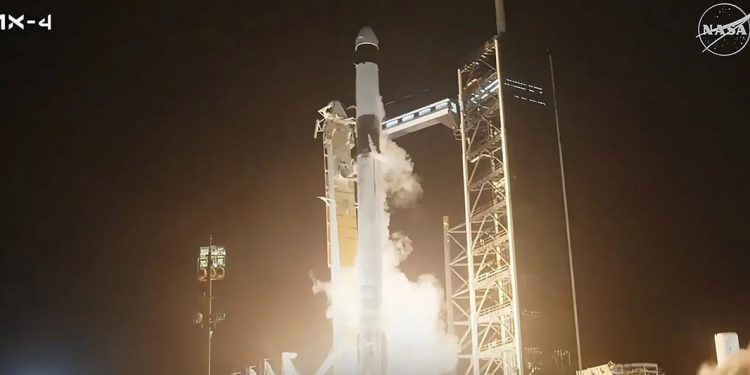 Lanzada hacia la ISS la misión privada Ax-4 con cuatro astronautas a bordo