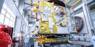 Roscosmos anuncia el lanzamiento de satélites para el control de drones en el Ártico se en 2026