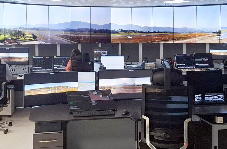 Vigo estrena la primera torre de control digital de España