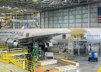 Avia Solutions Group finaliza una de las primeras conversiones de un Boeing 777-300ER de pasajero a carguero