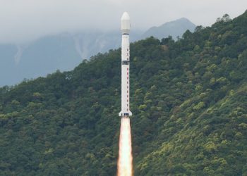 China lanzó con éxito el satélite de prueba Shiyan-28B 01